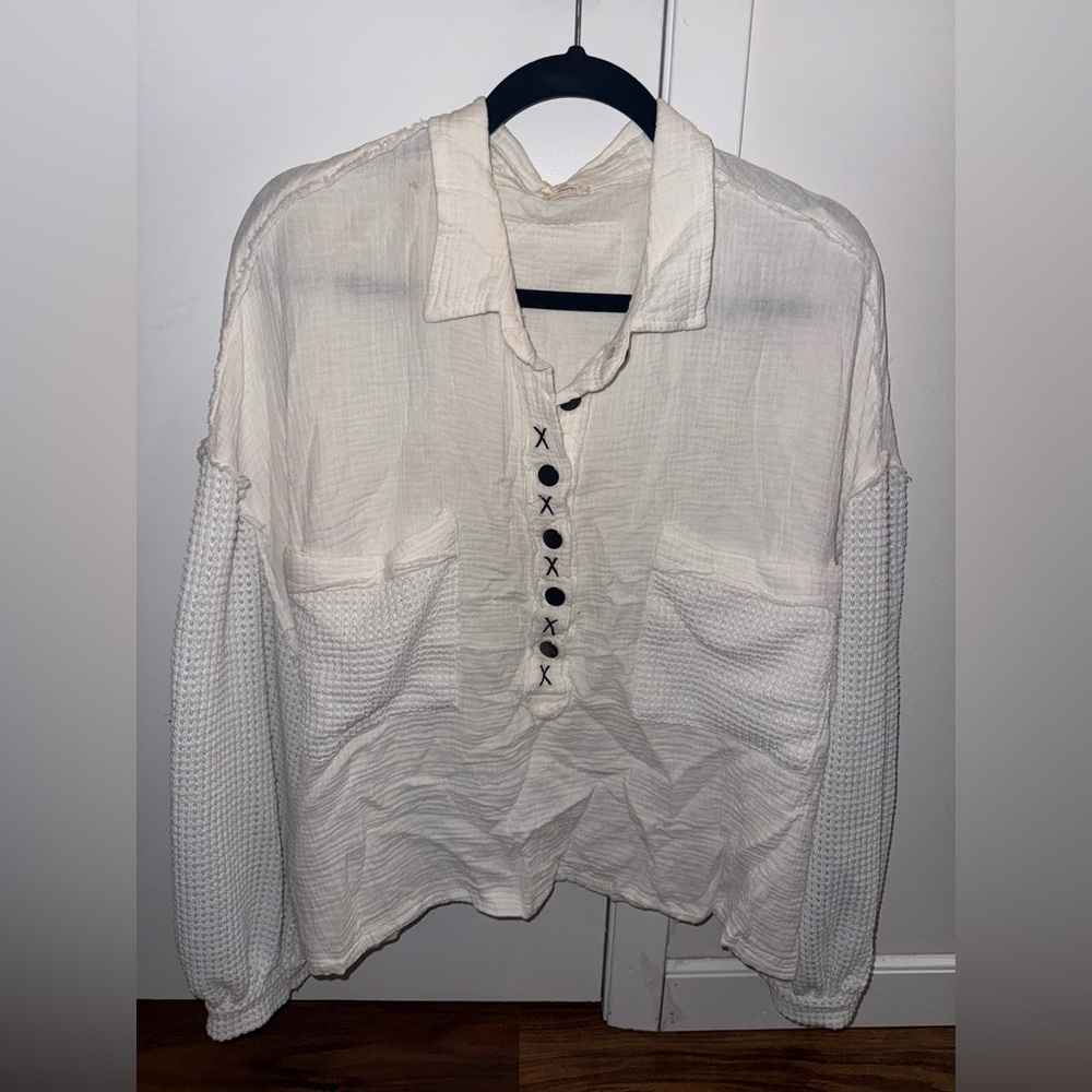 POL White Textured Relaxed/Distressed Shirt Cropped